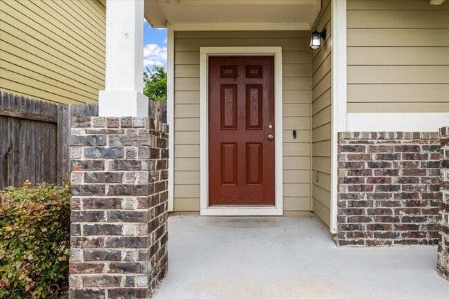 Photo - 163 Wainscot Oak Wy