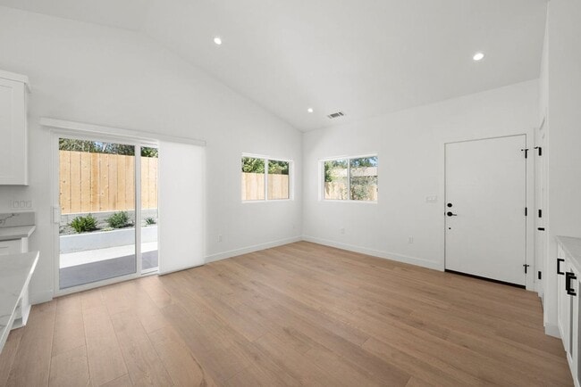 Photo - Ramona 319-321 Unidad Ramona 319