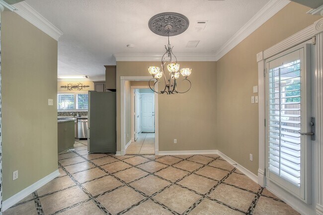 Photo - 10819 Lake Windcrest Blvd