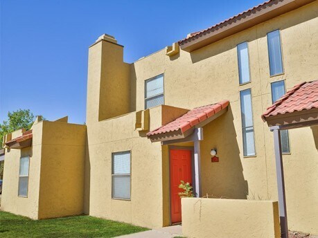 Las Colinas Apts.