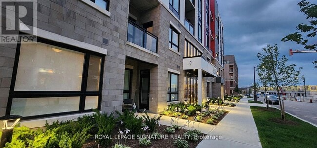 Photo - 3285 Carding Mill Trail Unit 404