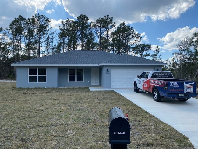 Building Photo - Beautiful Home Desirable SW Ocala Neighborhood 3/2/2 **WON"T LAST**