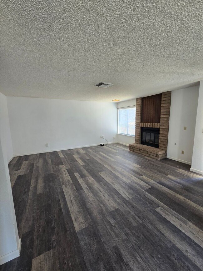 932 Kinnett Ave