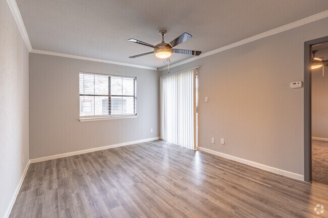1BR, 1BA - 524 SF - Madeira Apartments at Live Oak
