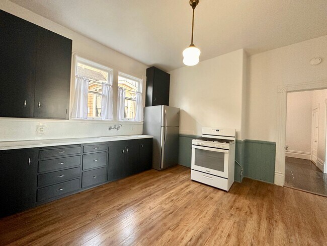 Photo - Temple Units Unidad 1603 I St.