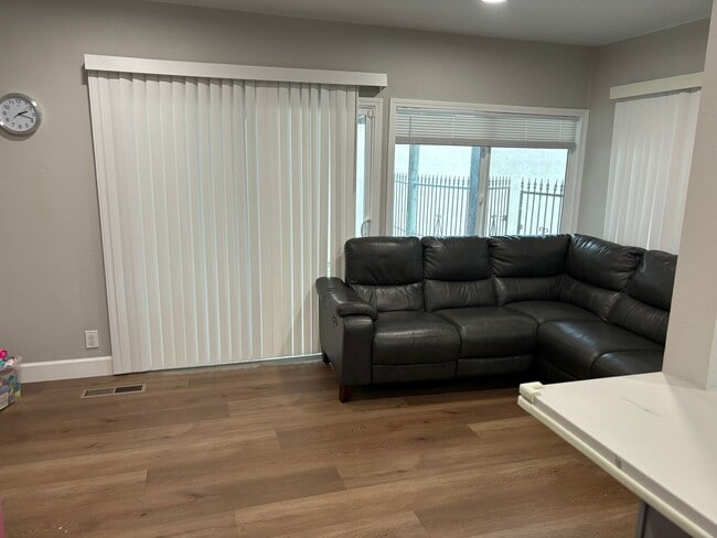 Photo - 6311 Benzo Dr