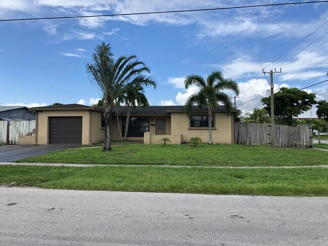 Photo - 4630 NW 25th St