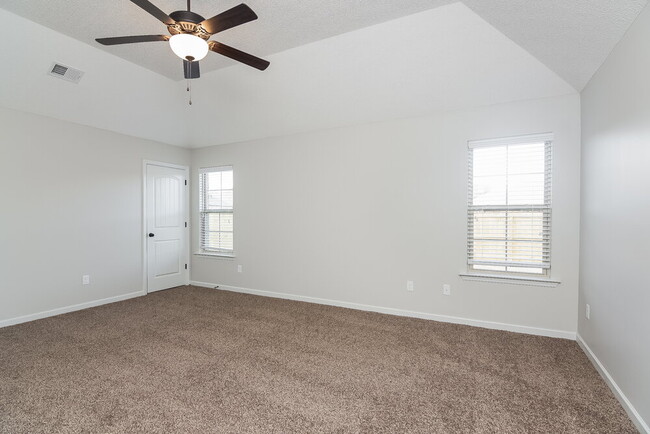 Photo - 9426 Darren Cir S