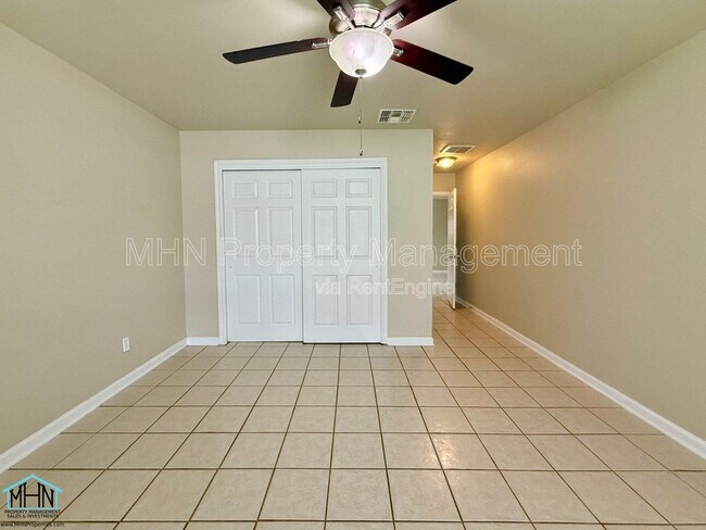 Photo - 5603 Lakebend W Dr