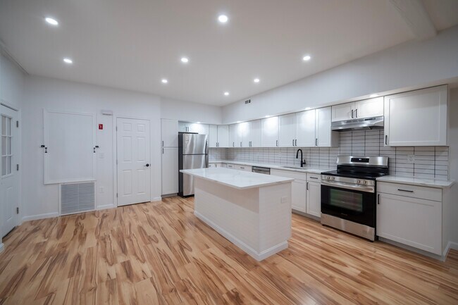 Photo - 10 Wampanoag Trl Unit 3