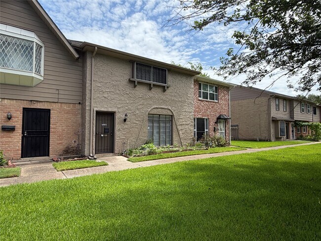 Photo - 7214 Crownwest St Unit 7214