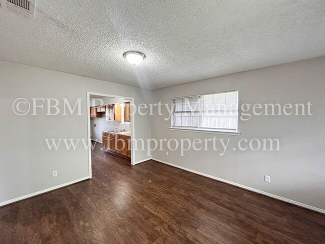 Photo - 1603 S Hall St Unidad A