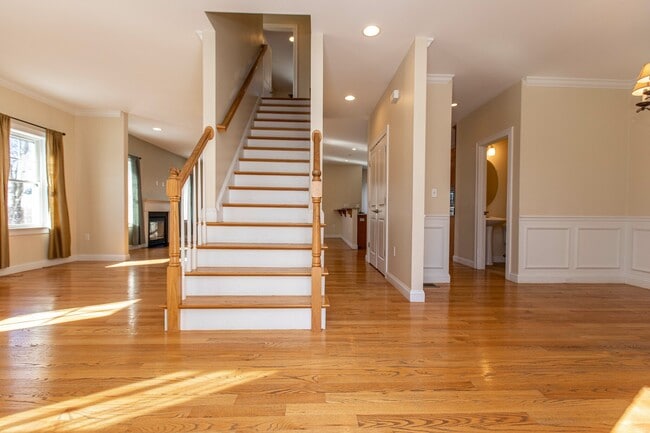 Photo - 8 Summer Hill Cir