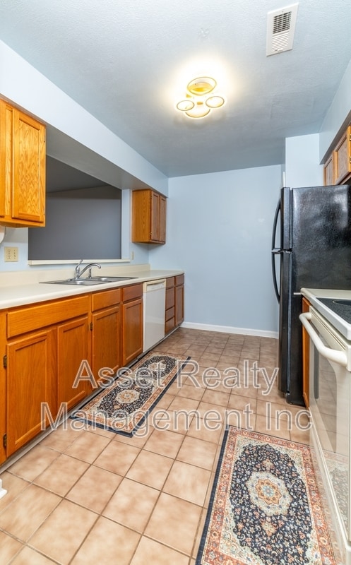 Photo - 136 Durwood Rd Unidad C