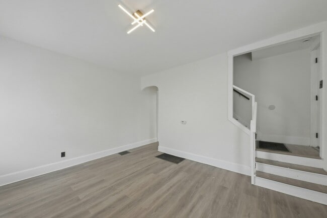 Photo - 1400 Woodlawn Ave