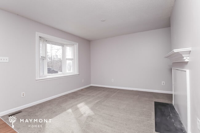 Photo - 406 Pine Run