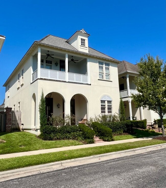 Building Photo - Beautiful Home in Rouzan of Southdowns nei...