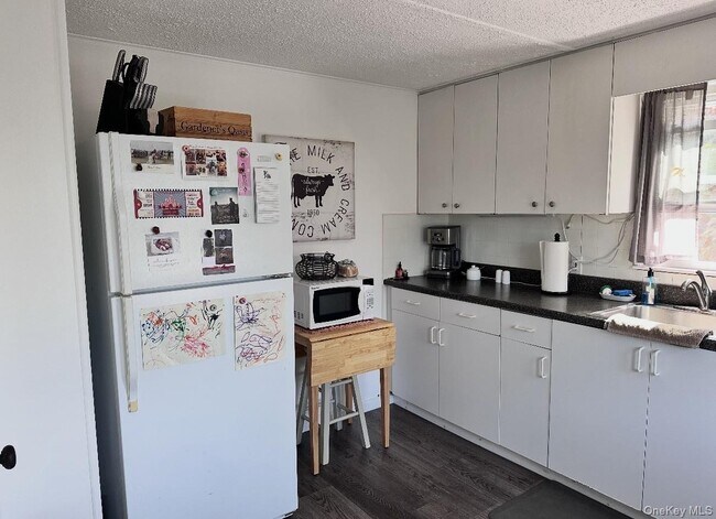 Photo - 2 Orchard Neck Rd