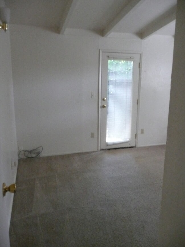Photo - 1205 Duke Dr