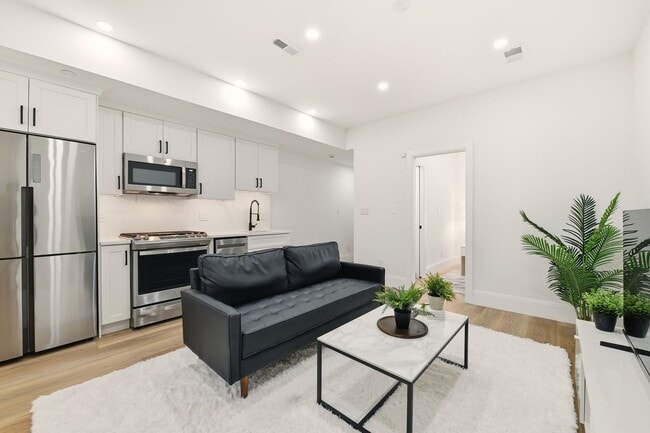 Photo - Brand-New Adams Morgan Boutique Living with Walk Score 99!