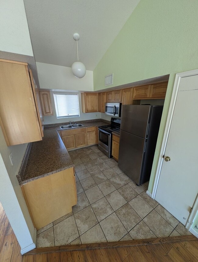 Photo - 1430 N Leawood Pl