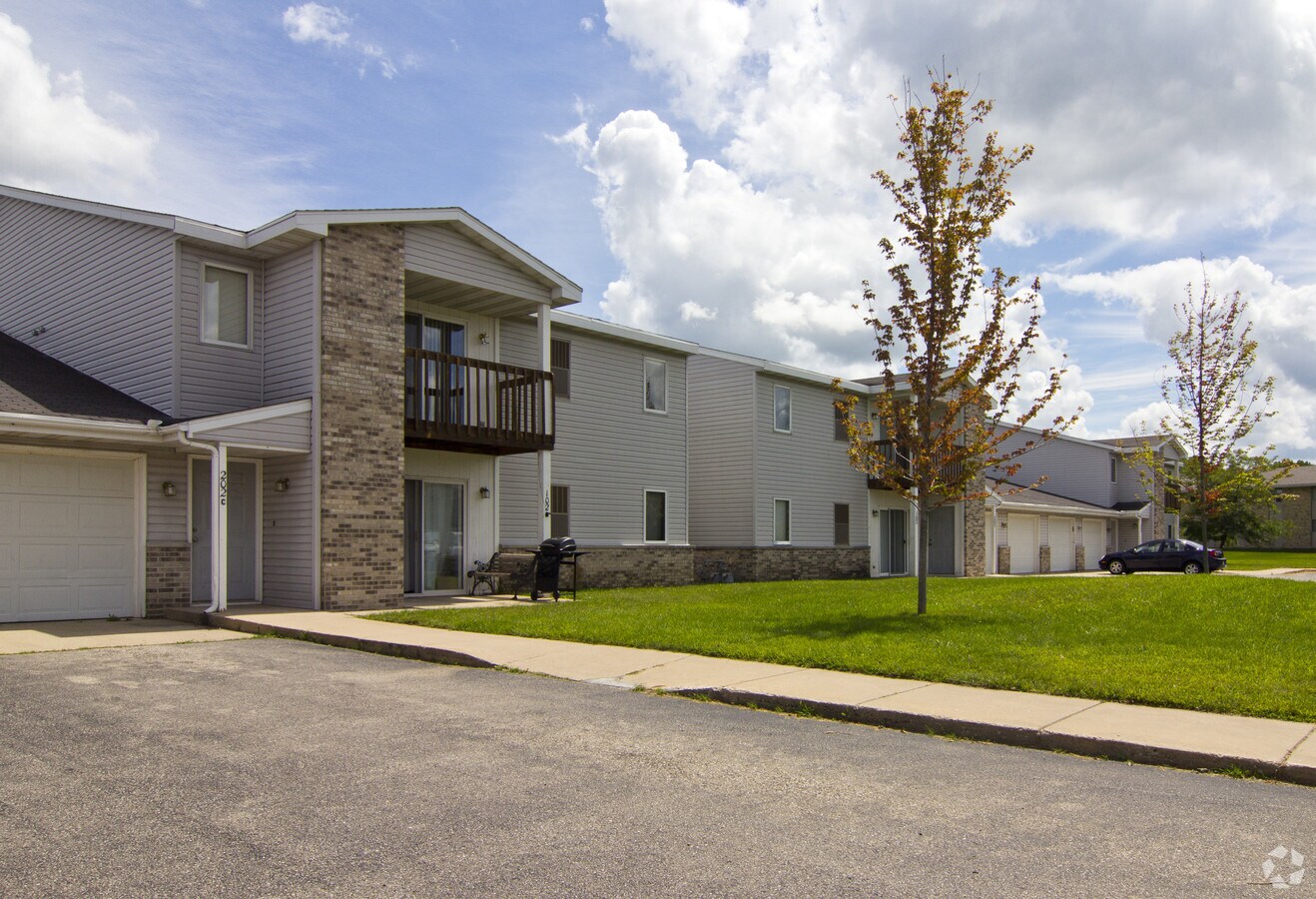 Photo - Hillview Apartments