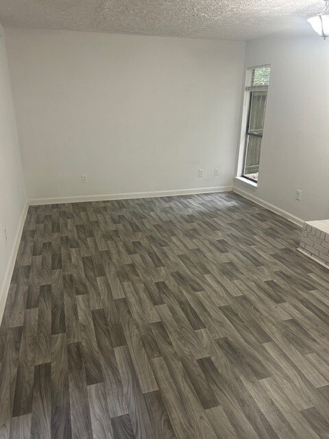 Photo - 106 Oak St Townhome