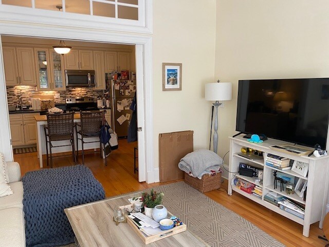 Photo - 1878 Beacon St Unidad 1