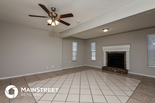 Photo - 3305 19th Ave W