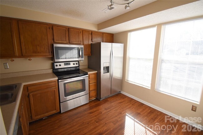 Photo - 108 Water Oak Dr