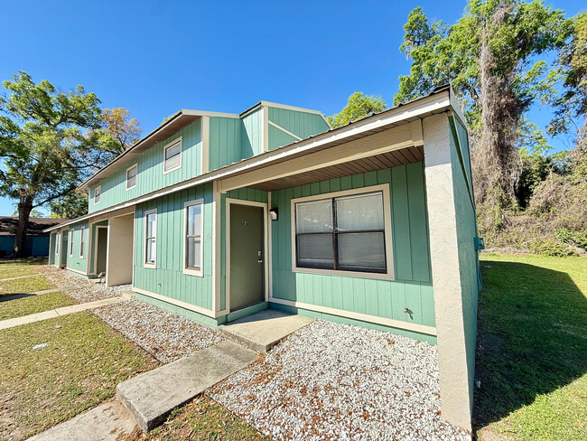 Exterior - Timber Pines - Timber Pines Apartments