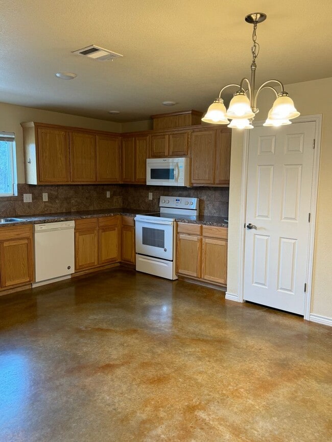 Photo - Newer Construction 3/2