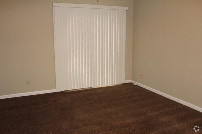 Building Photo - 3730 Old Flowery Branch Road Unit 2G Rental