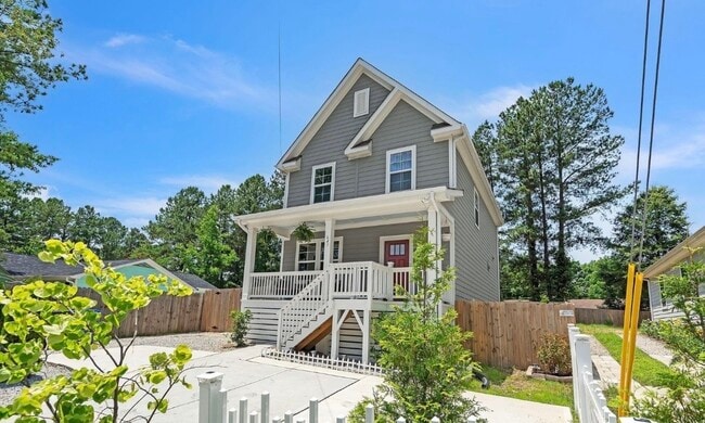 Photo - 647 N Hardee St