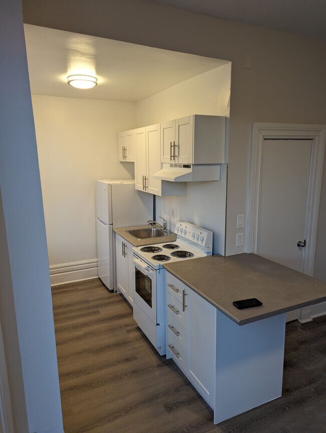 Photo - Location!! Location!! Unit 1