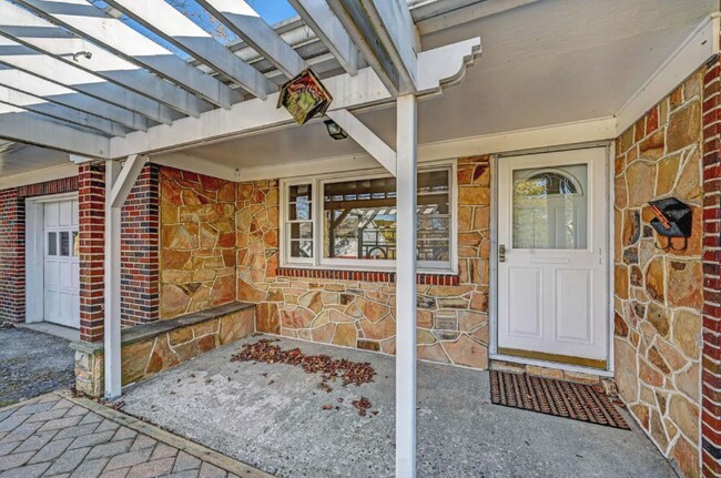 Photo - 819 Fairview Ave