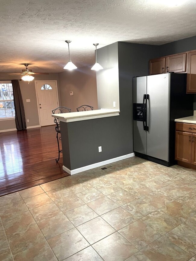 Photo - 2138 Bernhurst Dr