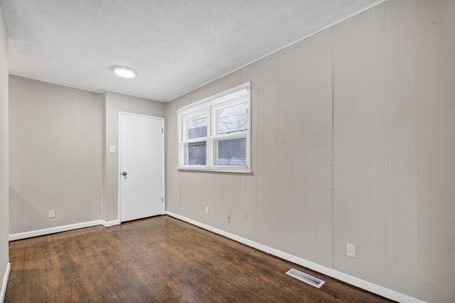 Photo - 9725 Medford Dr