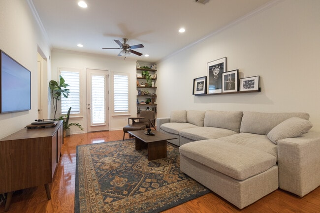 Photo - 1115 Kinney Ave Unit #11