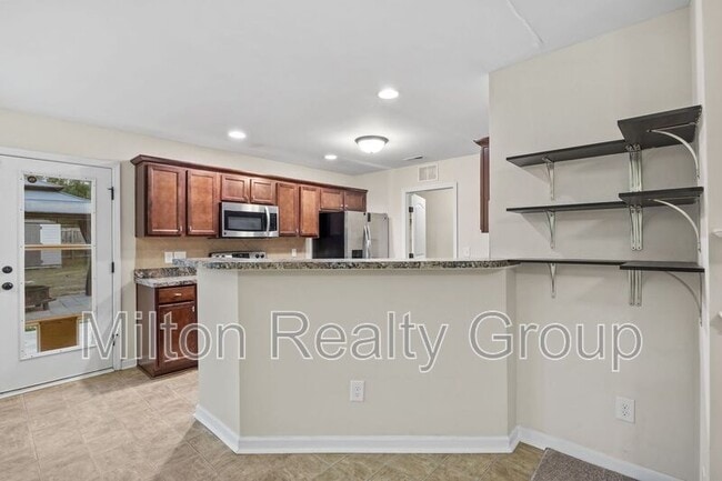 Photo - 111 Angel Oak Dr