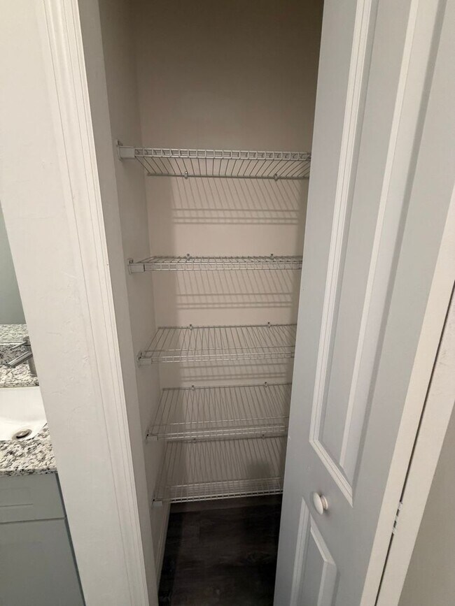 Photo - 4728 27th St SW
