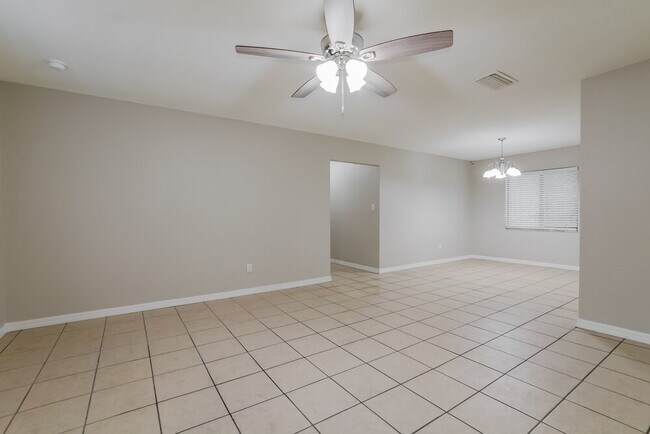 Photo - 239 Holiday Ln