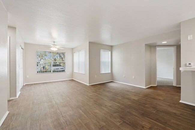 Glen Oaks Apartments