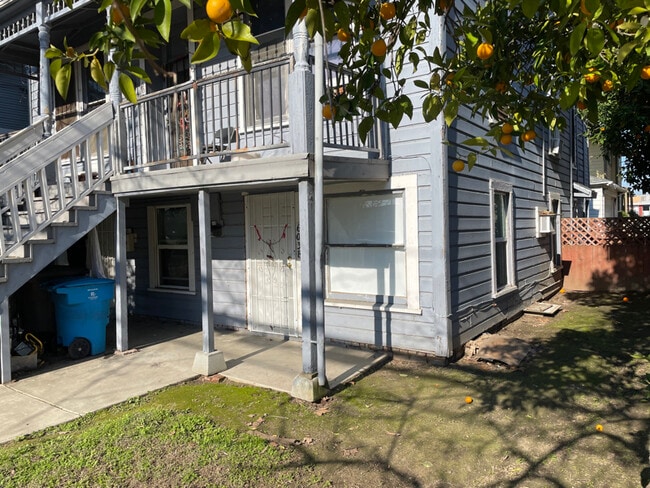 Building Photo - 603 8th St