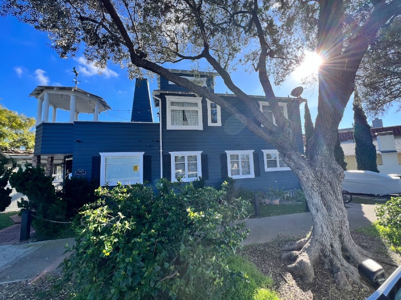 Photo - 703 Olive Ave