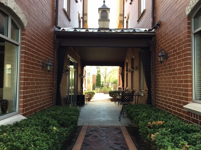 Courtyard Access - Milestone Row