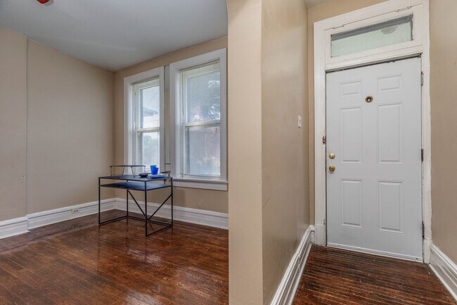 Photo - 5875 Washington Blvd Unidad 1st Floor