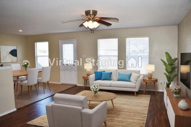 Photo - "Great 3-2-2 Home with Open Floor Plan and Spacious Backyard!"