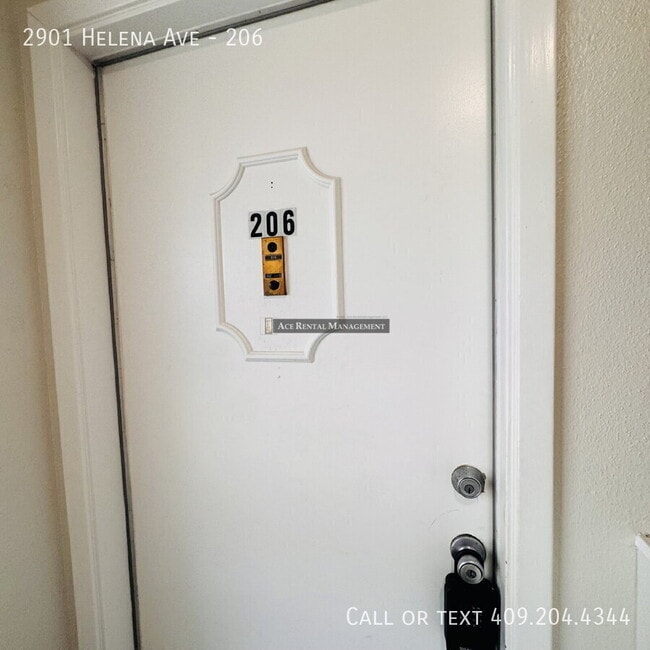 Photo - 2901 Helena Ave