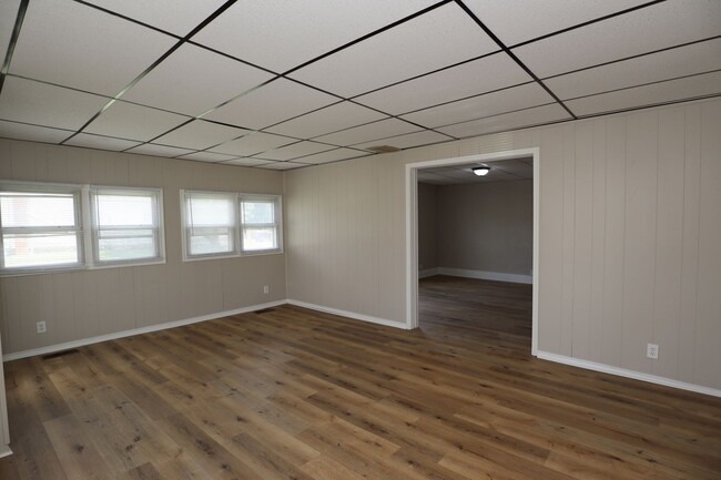 Photo - 917 W Jackson St